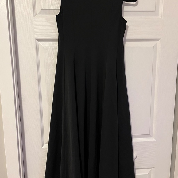 UNIQLO X THEORY EXTRA STRETCH SLEEVELESS FLARE LONG DRESS SIZE M - Picture 3 of 3